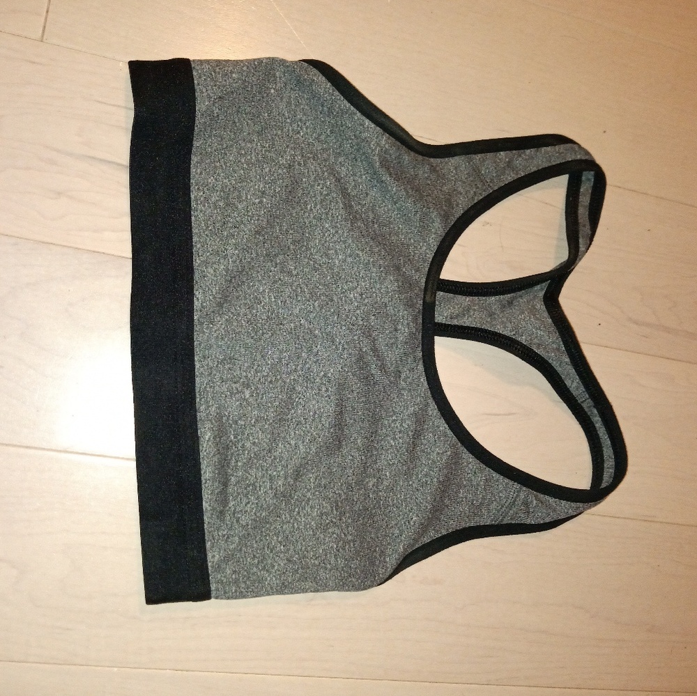 Old Navy Racerback sports bra (xs)